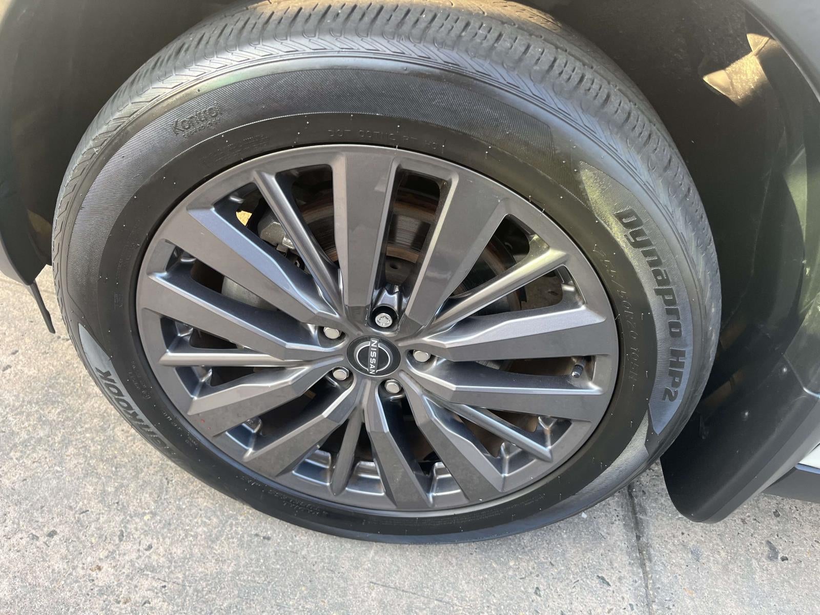 2024 Nissan Pathfinder SL 4WD