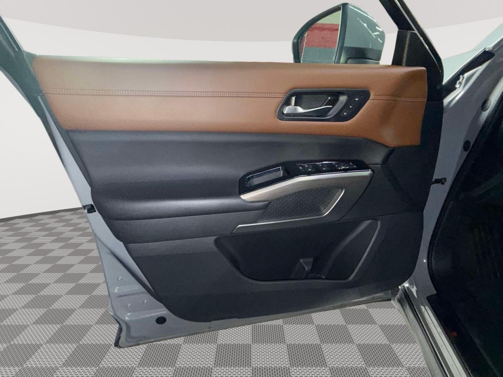 2024 Nissan Pathfinder Platinum 4WD