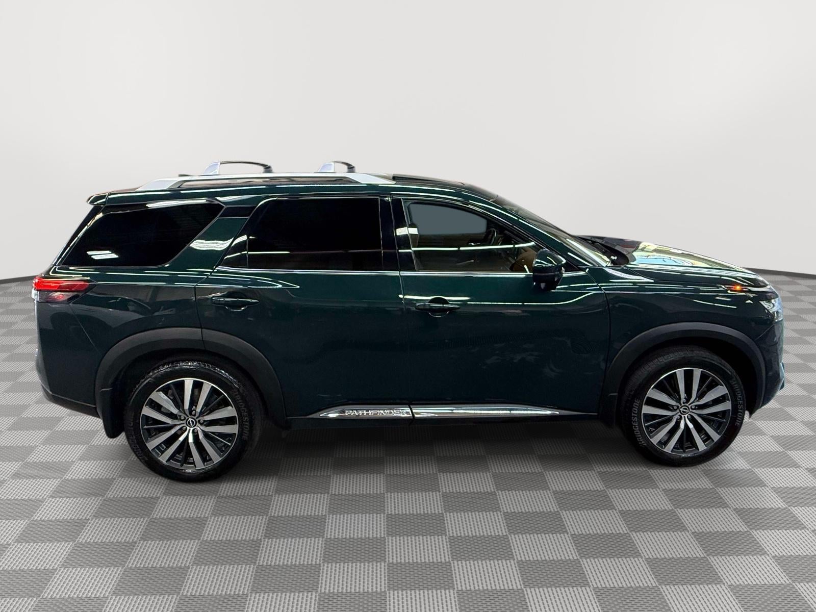 2022 Nissan Pathfinder Platinum 4WD