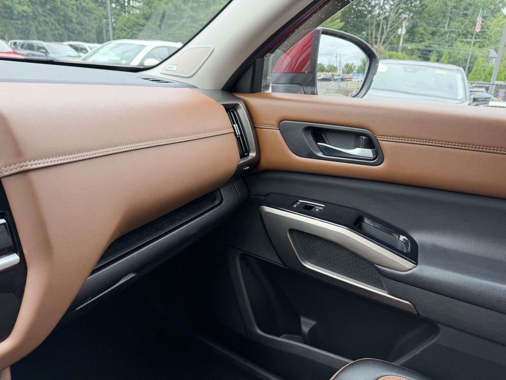 2022 Nissan Pathfinder Platinum 4WD