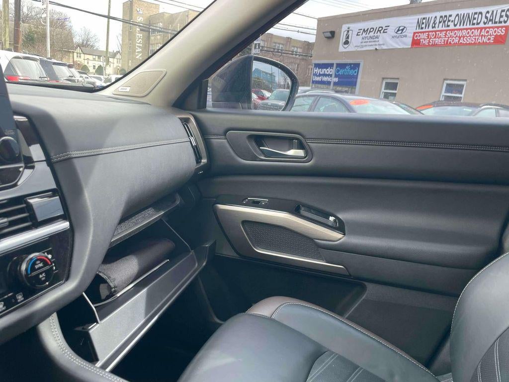 2023 Nissan Pathfinder Platinum 4WD