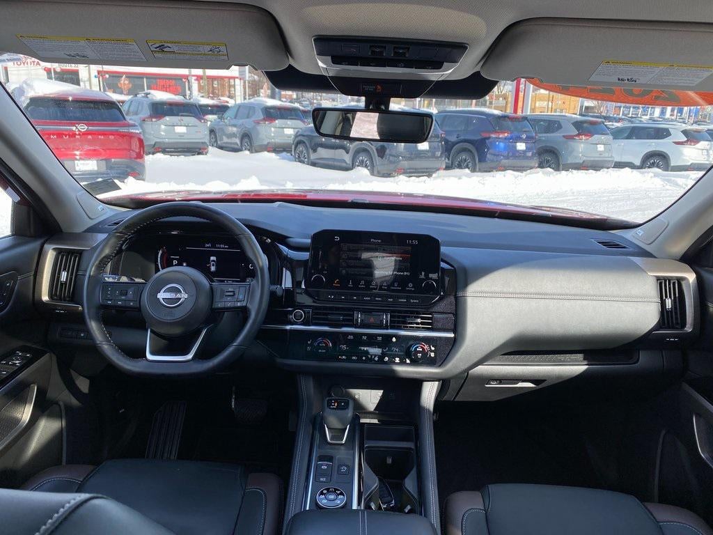 2024 Nissan Pathfinder Platinum 4WD