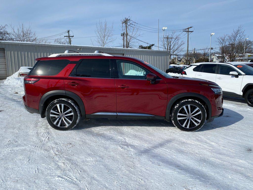 2024 Nissan Pathfinder Platinum 4WD