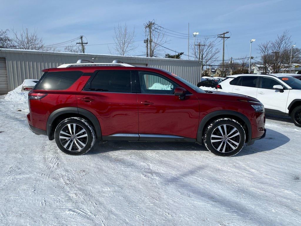 2024 Nissan Pathfinder Platinum 4WD