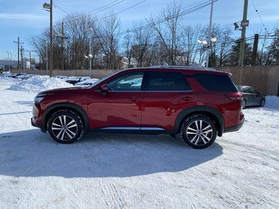 2024 Nissan Pathfinder Platinum 4WD