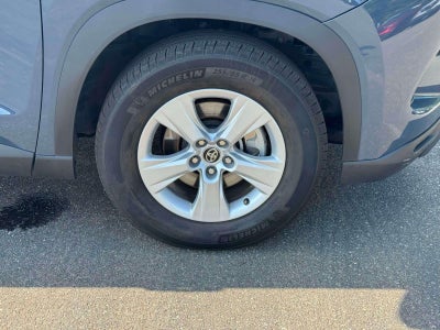 2025 Toyota Grand Highlander LE