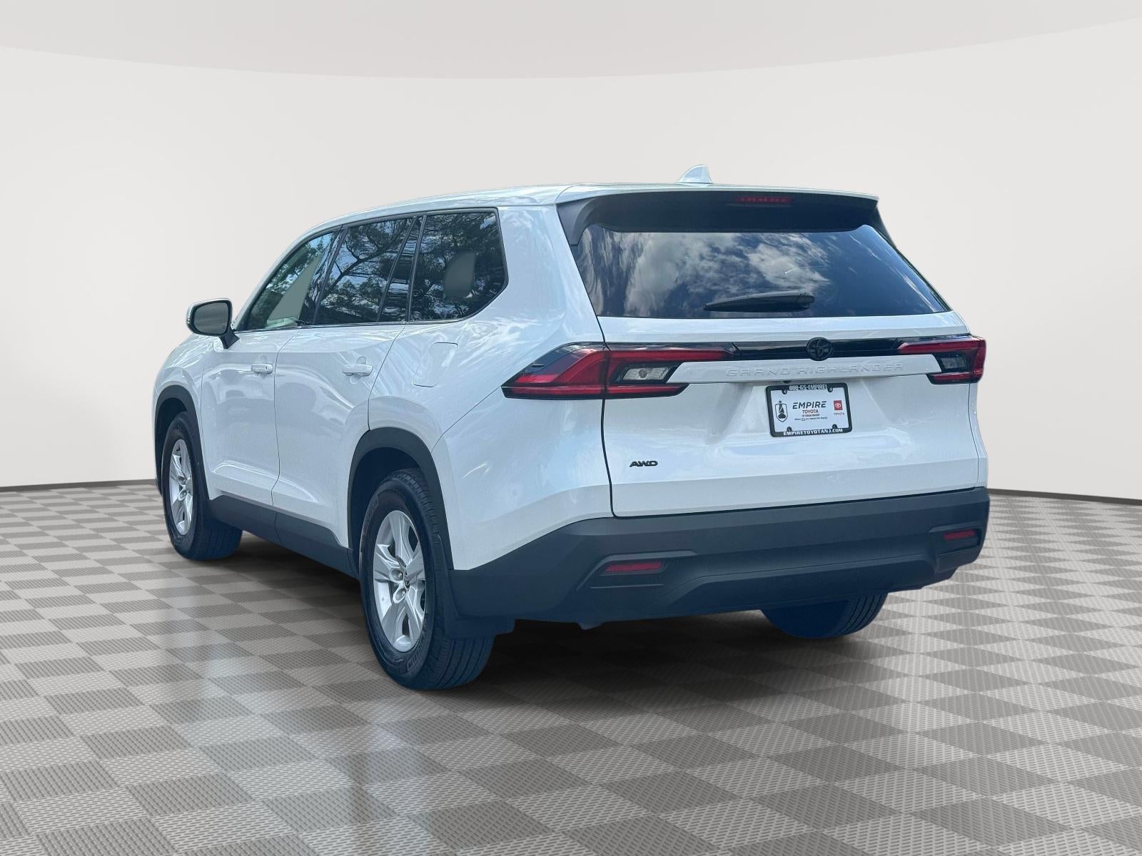 2025 Toyota Grand Highlander LE