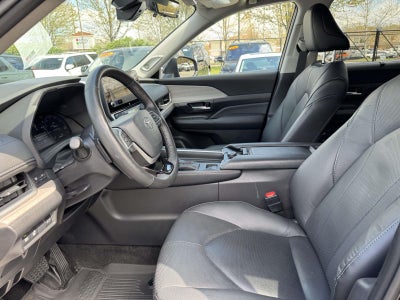 2025 Toyota Grand Highlander Platinum