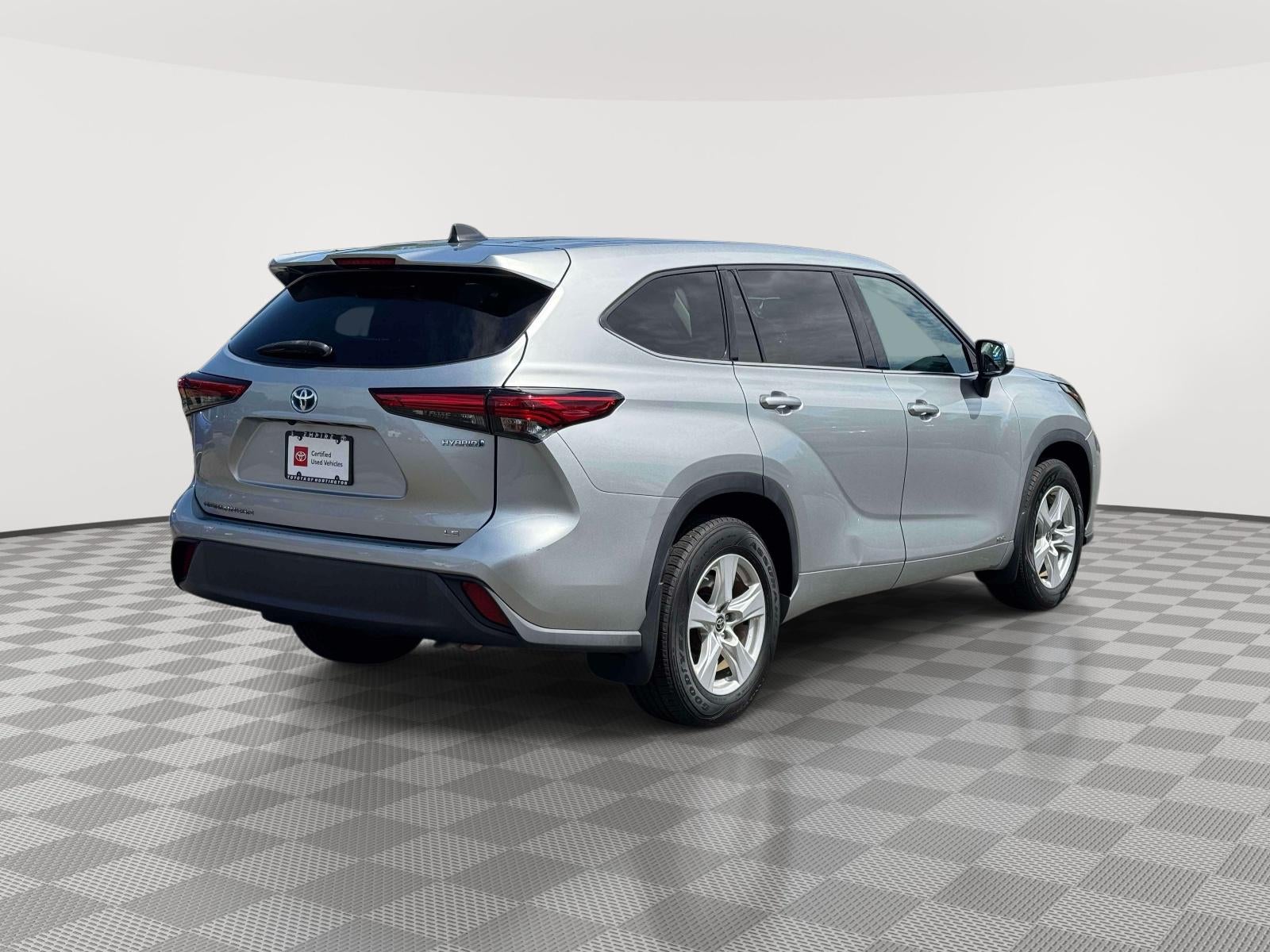 2022 Toyota Highlander Hybrid LE