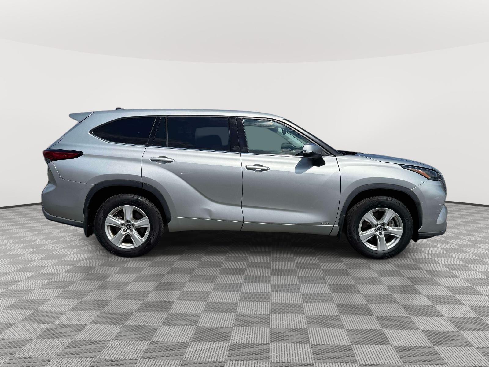 2022 Toyota Highlander Hybrid LE