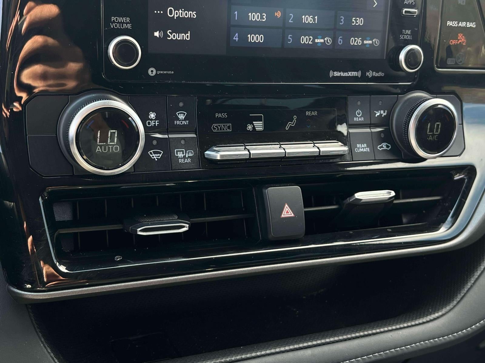 2022 Toyota Highlander Hybrid LE