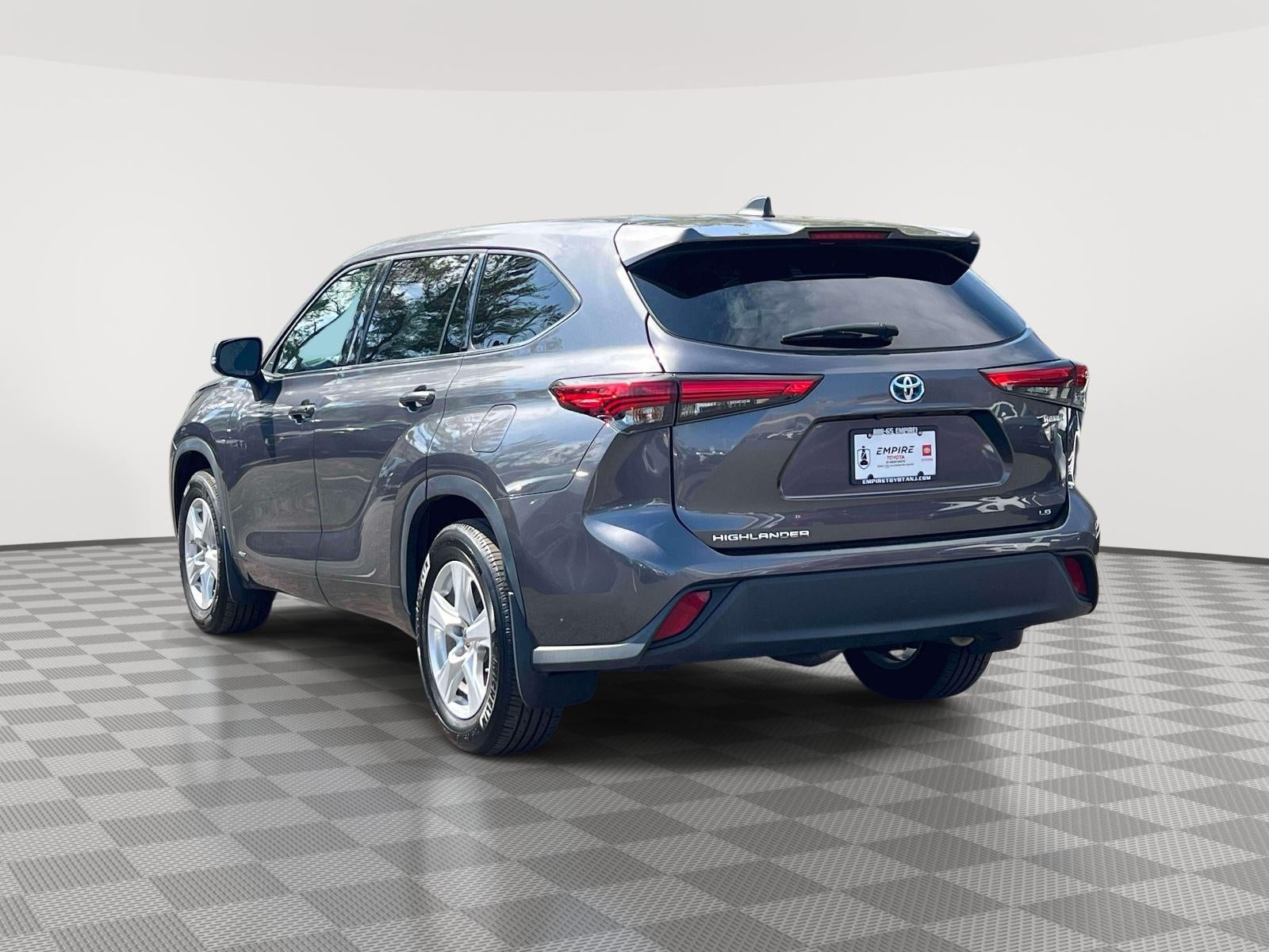 2022 Toyota Highlander Hybrid LE