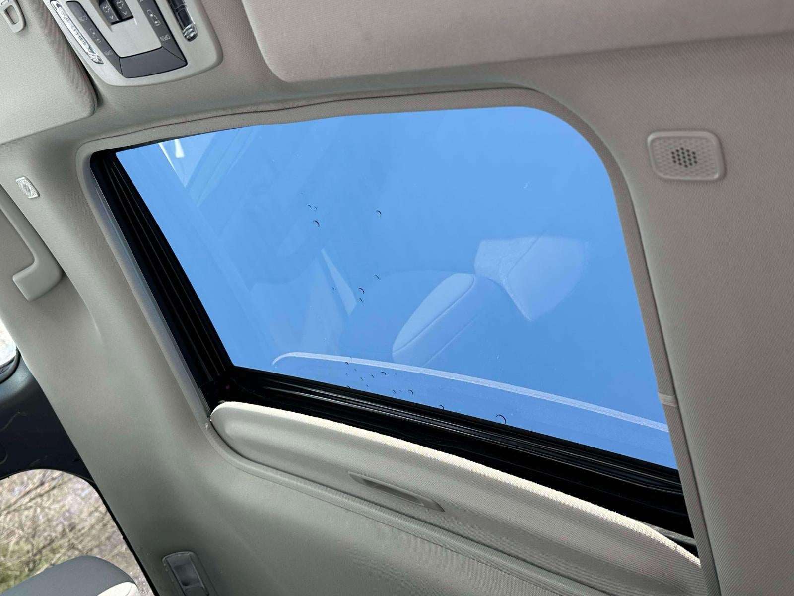 2025 Toyota Sienna LE