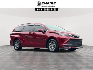 2022 Toyota Sienna LE