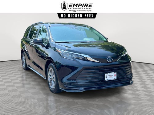 2024 Toyota Sienna LE