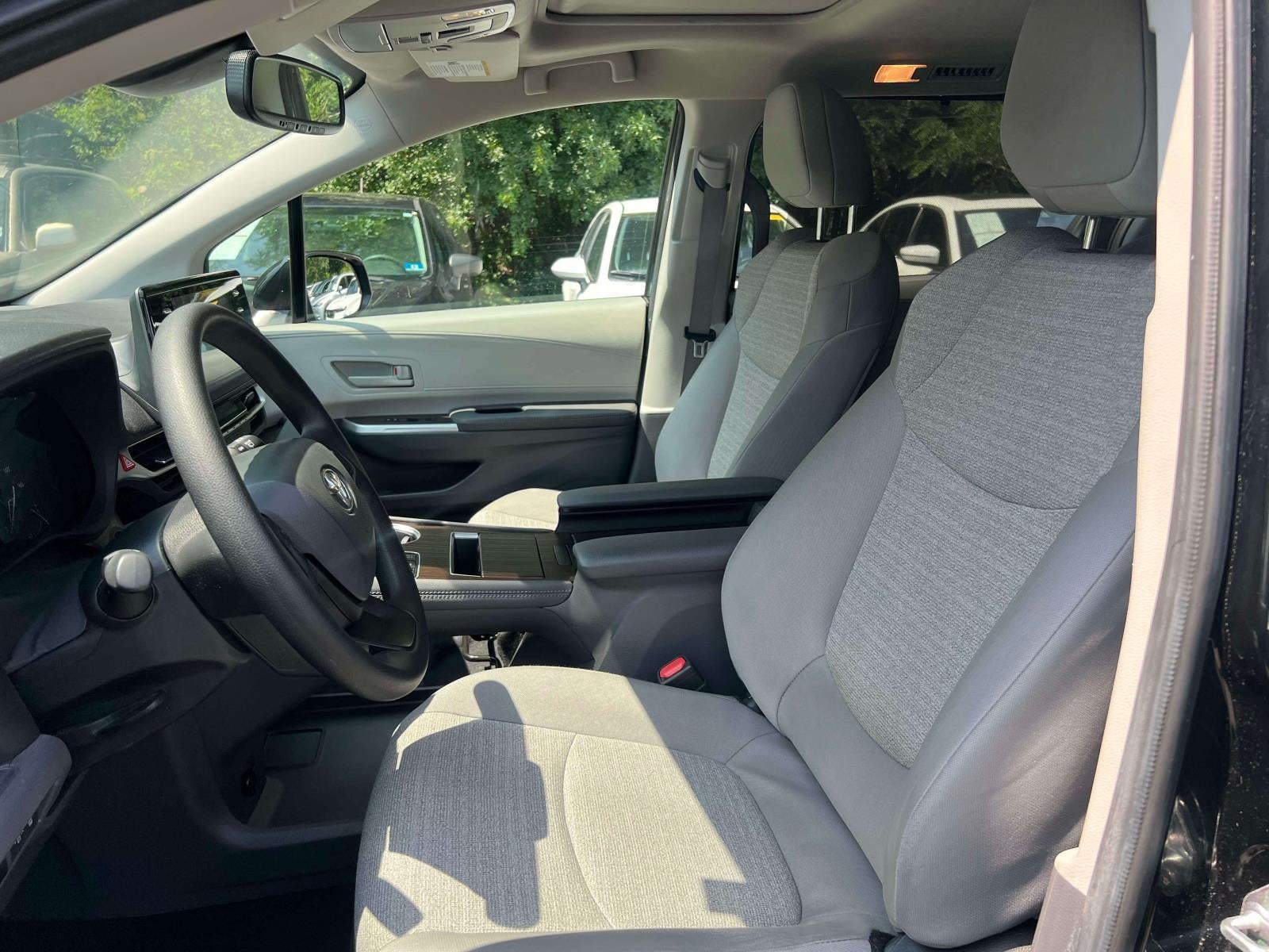 2024 Toyota Sienna LE