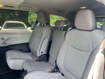 2024 Toyota Sienna LE