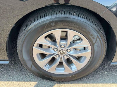 2024 Toyota Sienna LE