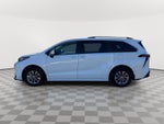 2025 Toyota Sienna LE