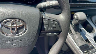 2025 Toyota Sienna LE