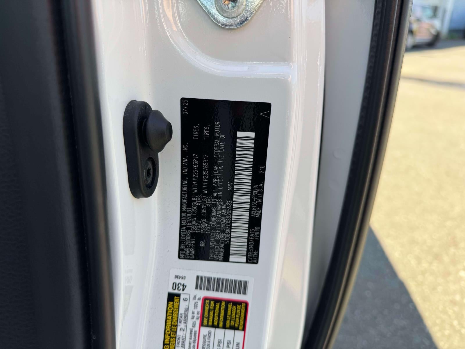 2025 Toyota Sienna LE