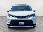 2025 Toyota Sienna LE