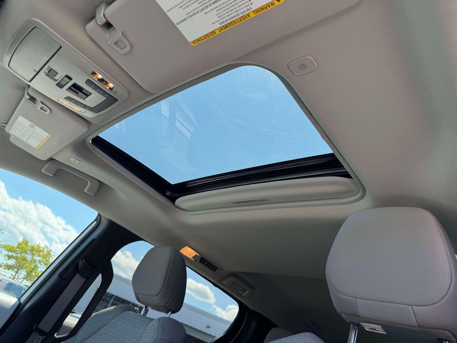 2025 Toyota Sienna LE