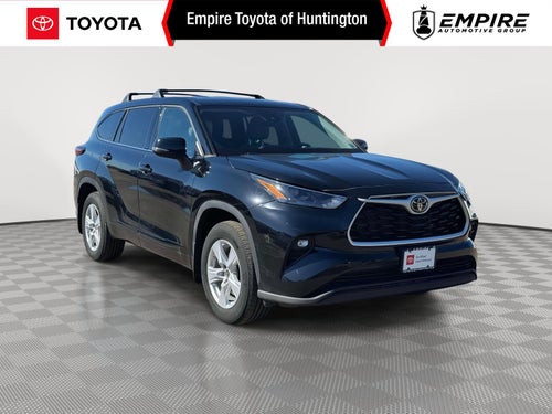2022 Toyota Highlander LE
