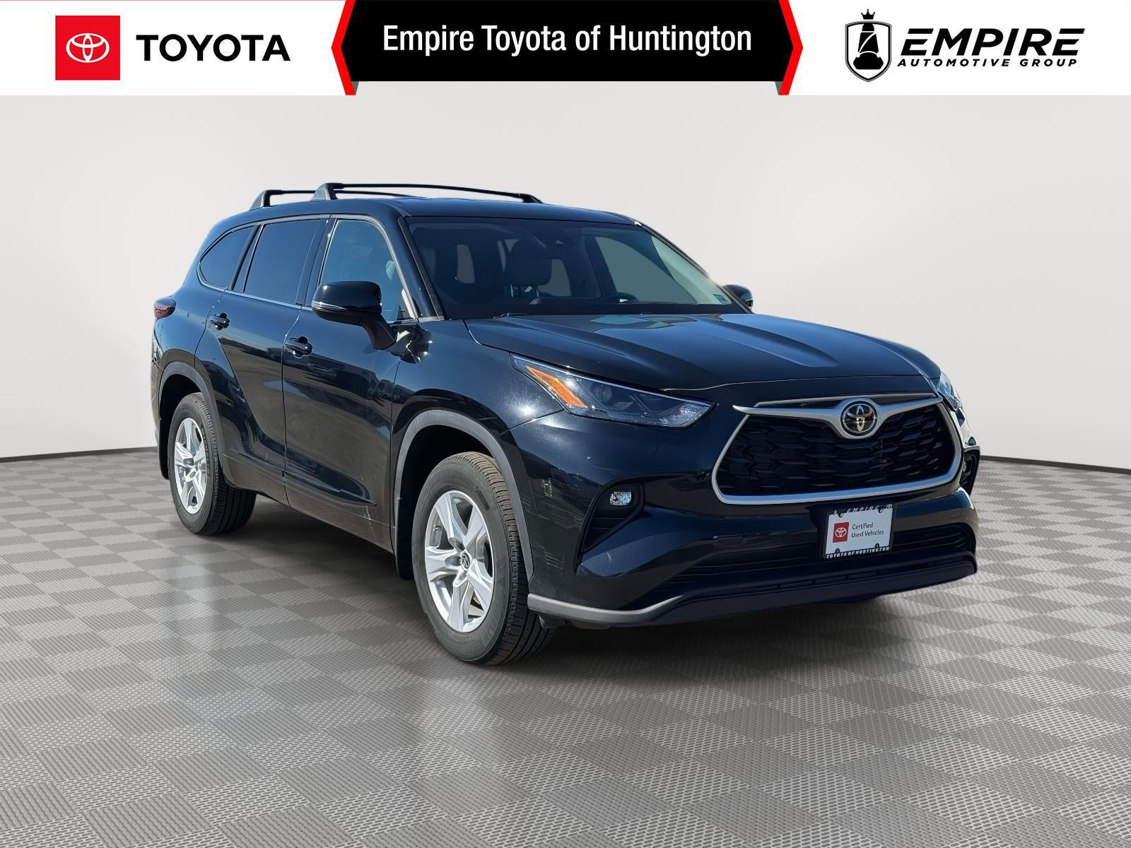 2022 Toyota Highlander LE