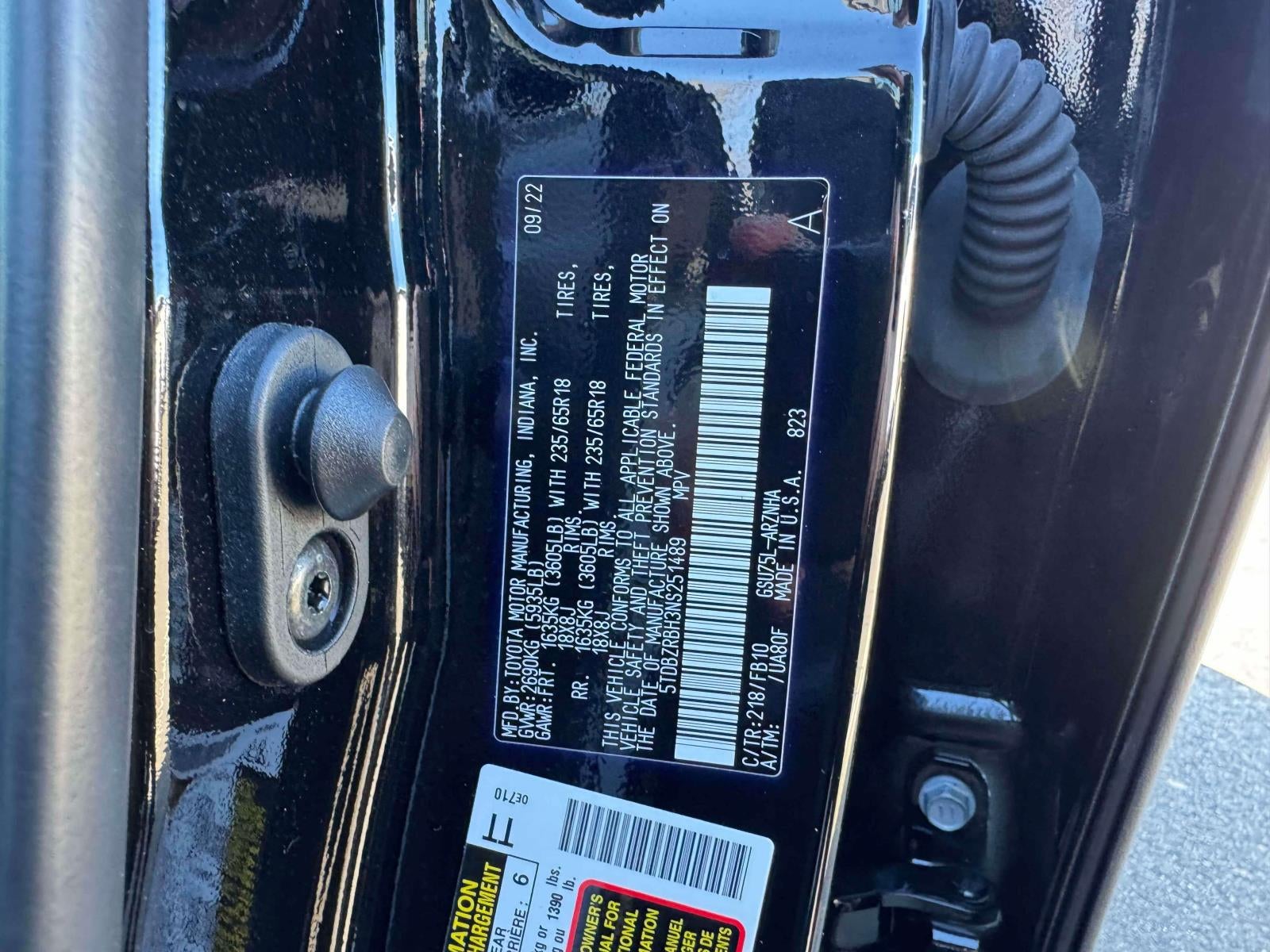 2022 Toyota Highlander LE