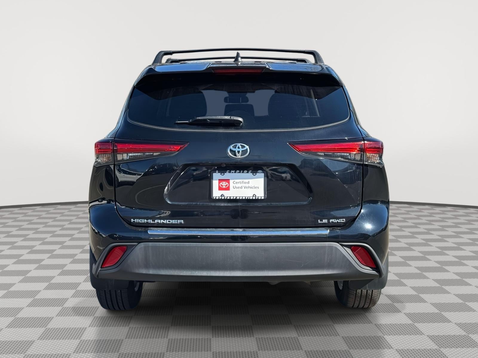 2022 Toyota Highlander LE