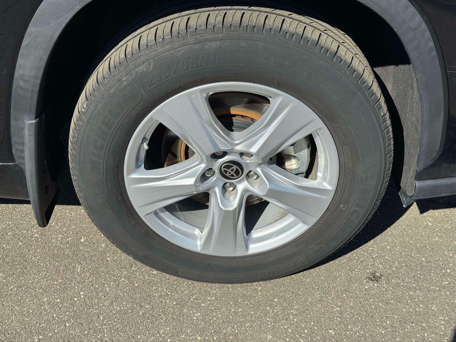 2022 Toyota Highlander LE