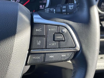 2020 Toyota Highlander LE