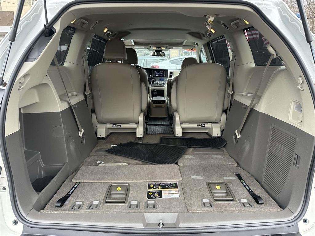 2019 Toyota Sienna XLE 7 Passenger