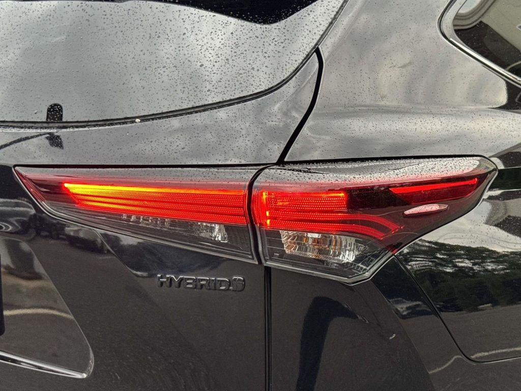 2024 Toyota Highlander Hybrid Platinum