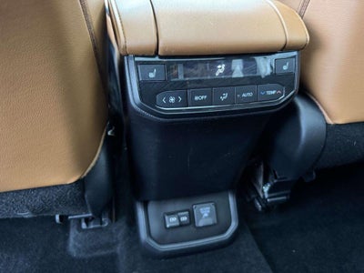 2024 Toyota Highlander Hybrid Platinum