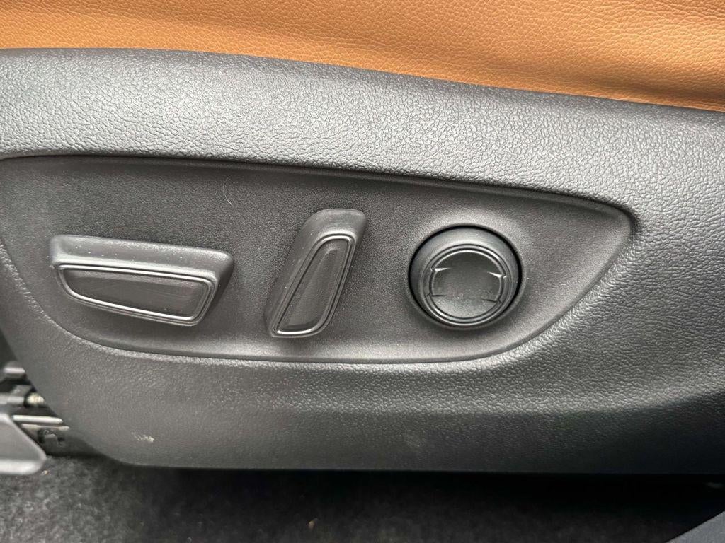 2024 Toyota Highlander Hybrid Platinum