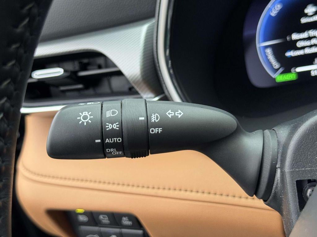 2024 Toyota Highlander Hybrid Platinum