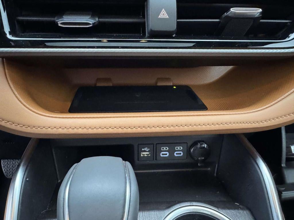 2024 Toyota Highlander Hybrid Platinum