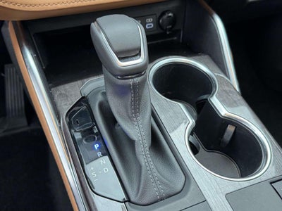 2024 Toyota Highlander Hybrid Platinum
