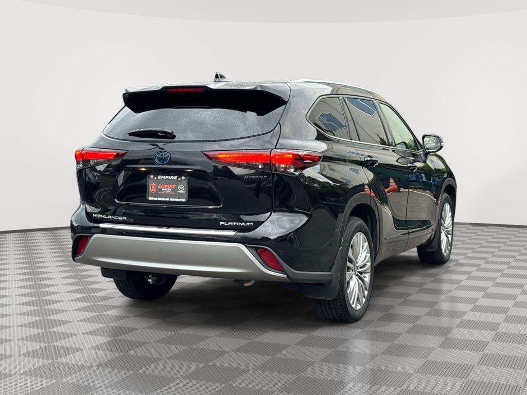2024 Toyota Highlander Hybrid Platinum