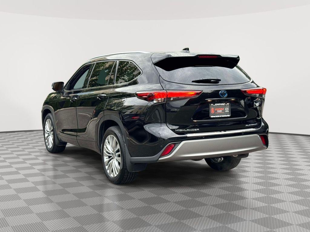 2024 Toyota Highlander Hybrid Platinum