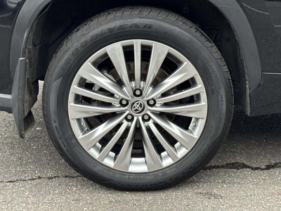 2024 Toyota Highlander Hybrid Platinum