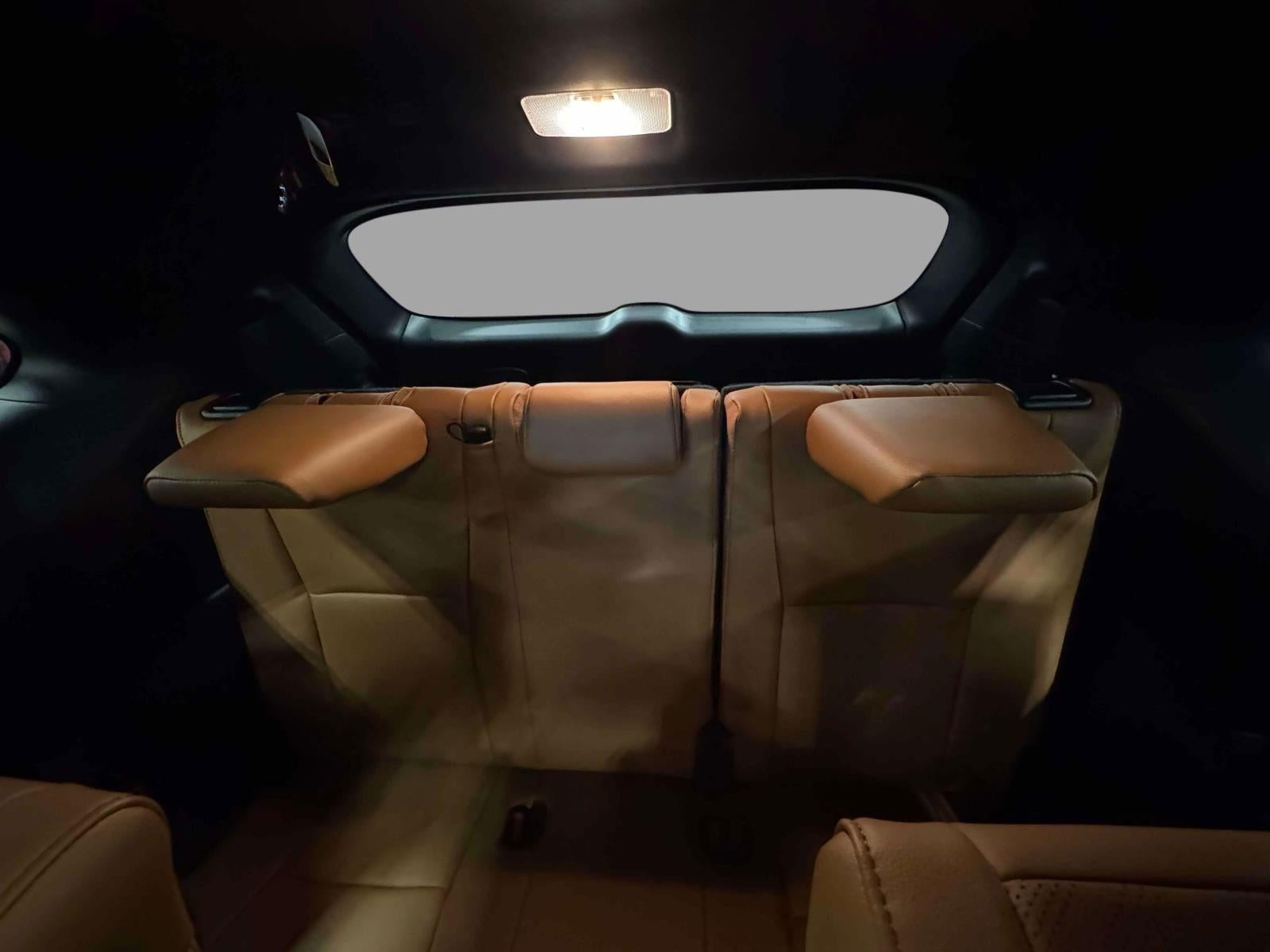 2025 Toyota Highlander Hybrid Platinum