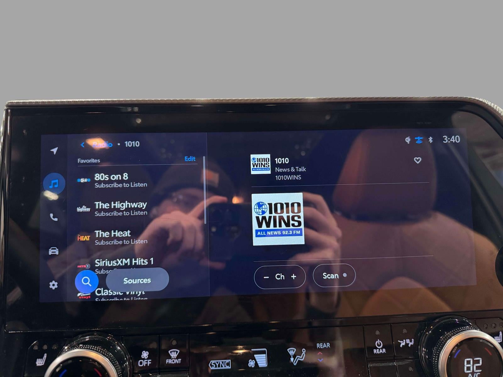 2025 Toyota Highlander Hybrid Platinum