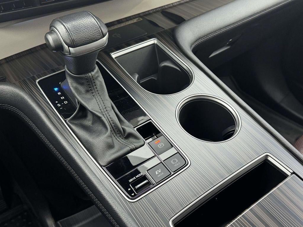 2023 Toyota Sienna Platinum