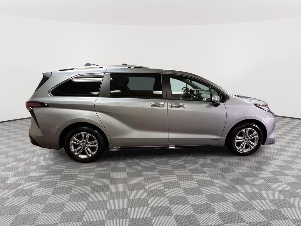 2021 Toyota Sienna Platinum