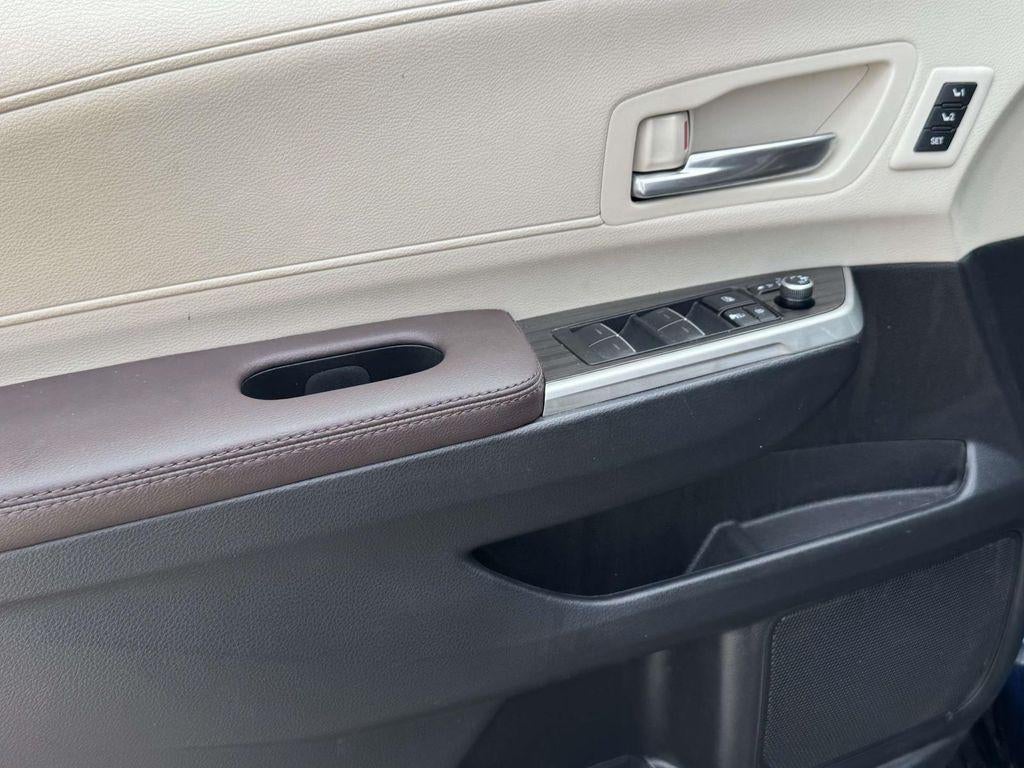 2024 Toyota Sienna Platinum