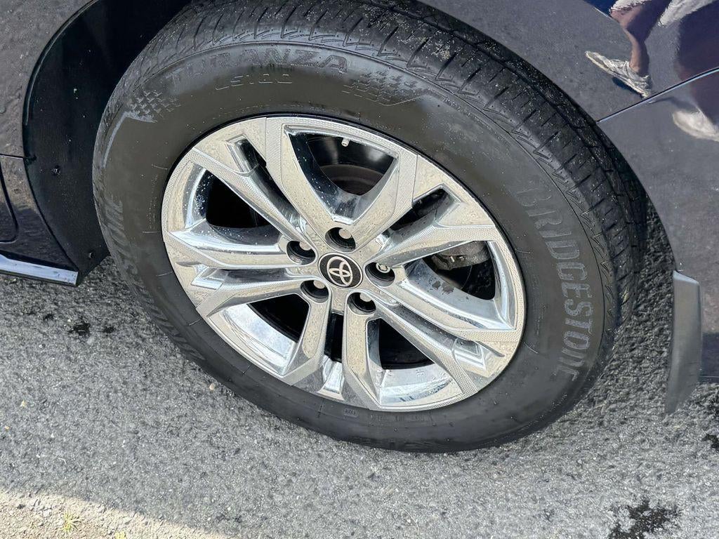 2024 Toyota Sienna Platinum