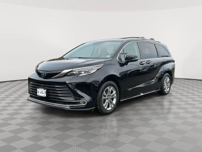 2022 Toyota Sienna Platinum